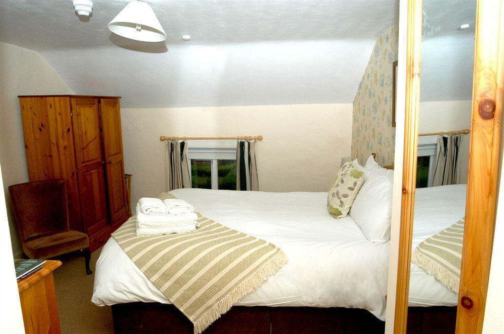 The Black Bull Inn Escrick Dış mekan fotoğraf