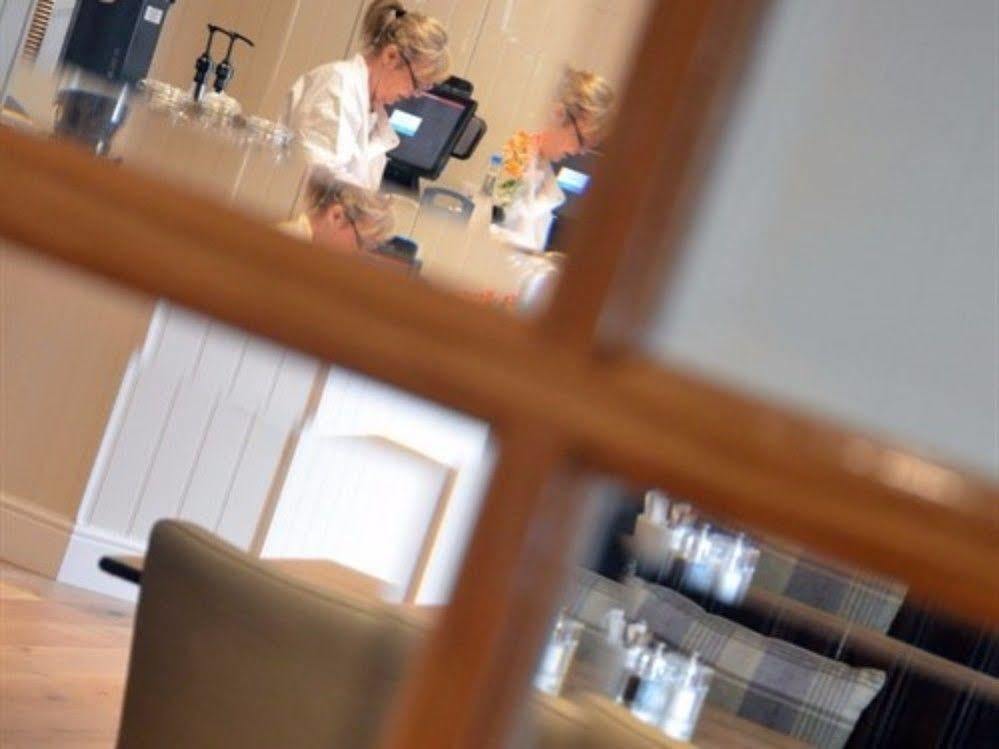 The Black Bull Inn Escrick Dış mekan fotoğraf