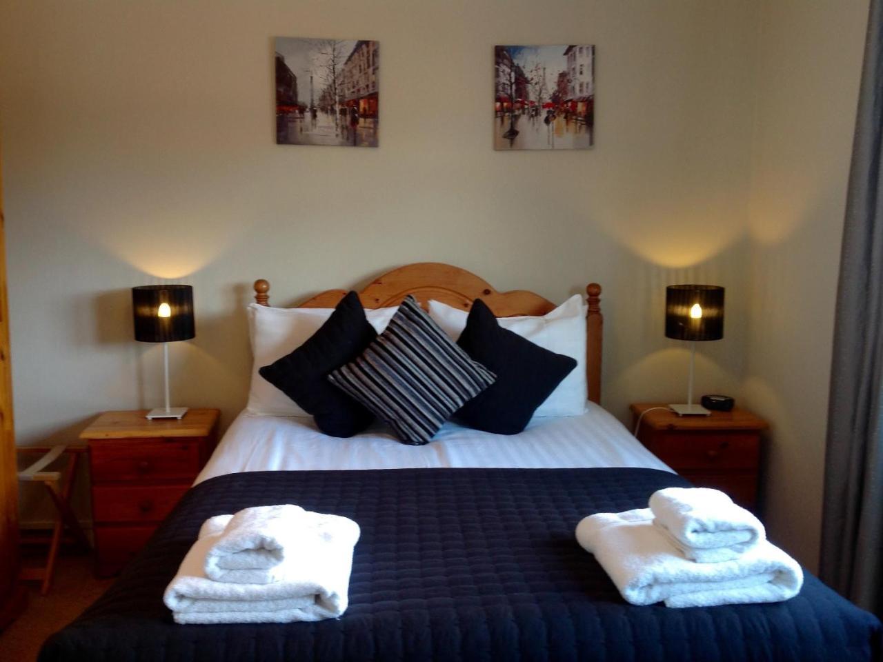 The Black Bull Inn Escrick Oda fotoğraf
